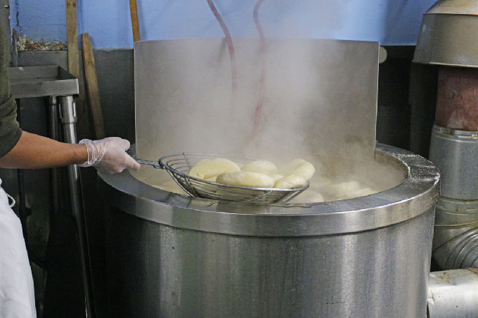 boiling bagels