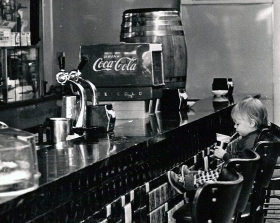 eckarts luncheonette lunch westhampton beach cozy