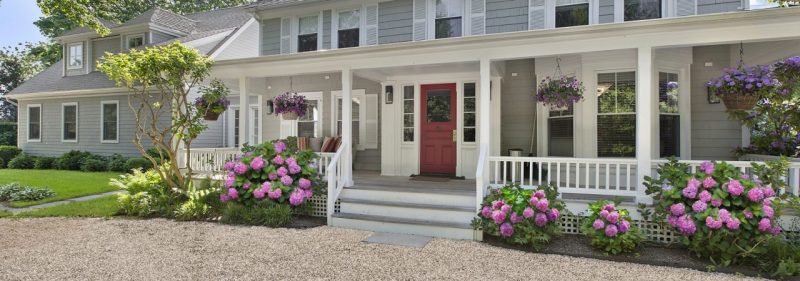 white fences inn b&B bed and breakfast the hamptons stay vacation long island water mill